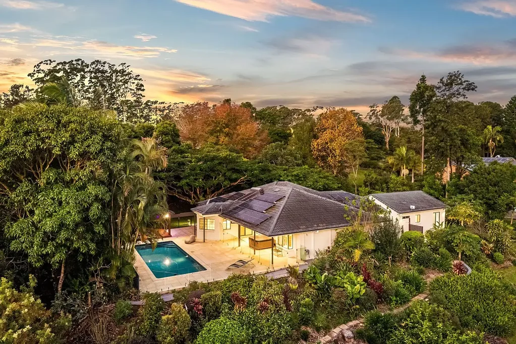 Tintenbar 4 Bedroom Refined Hinterland Living Moments From The Coast