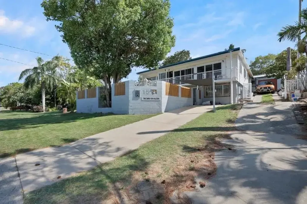 Slade Point 4房  Lamberts Beach, Elevated and Spacious!!