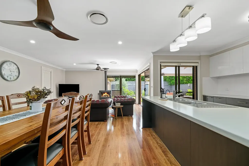 10 Oimara Street, Fern Bay, NSW 2295