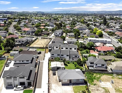 Lot 1, 2 /24 Fleming Street, Manurewa, Manukau City, 4 कमरे, 2 बाथरूम, Townhouse