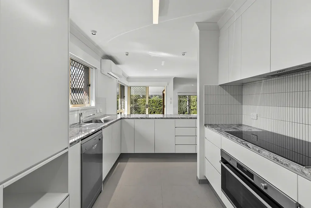 Bridgeman Downs 4房 Bridgeman Downs 的多功能家庭住宅 Versatile Family Home in Bridgeman Downs