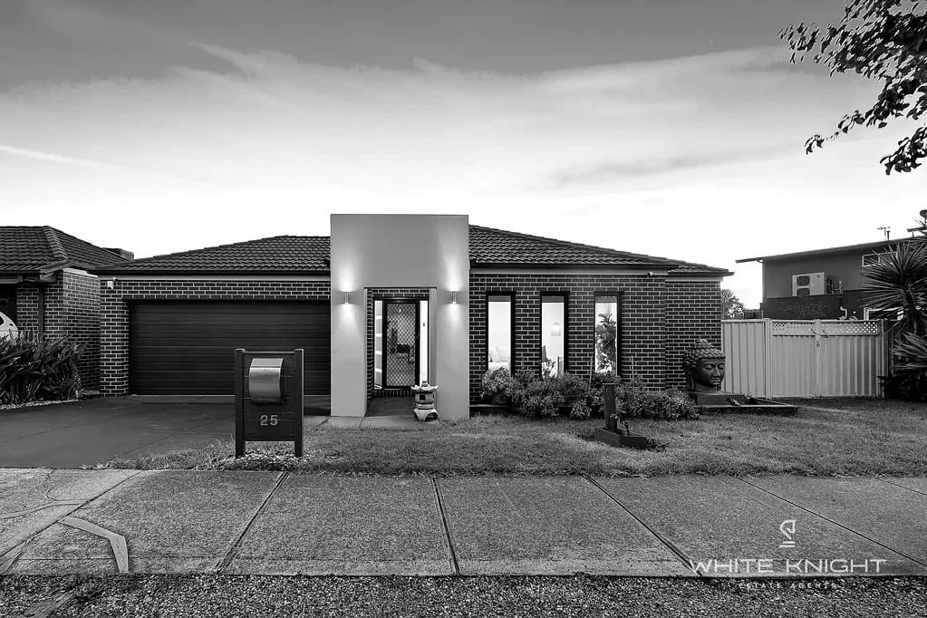25 Carisbrook Street, Caroline Springs, VIC 3023