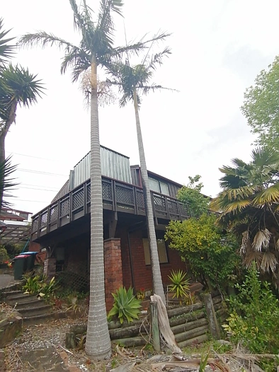 Well presented this lovely property offers 4 bedrooms