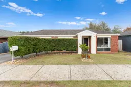 35 Bowman Drive, Mornington