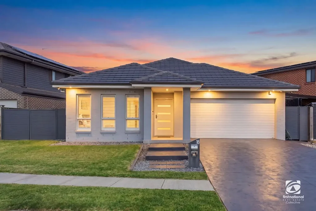 Gledswood Hills 4 Slaapkamer “Stunning Single Storey Home with Double Gate Side Access