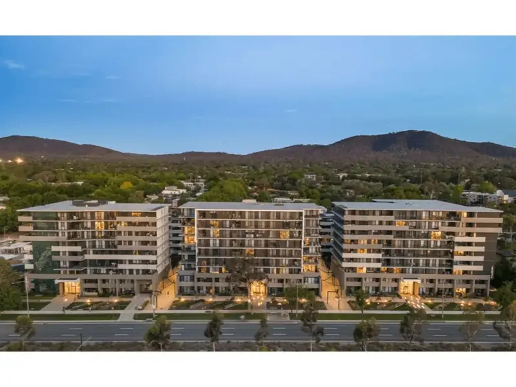 Fully Furnished 2 Bedroom Apartment in Prime Northbourne Location - Move-in Ready