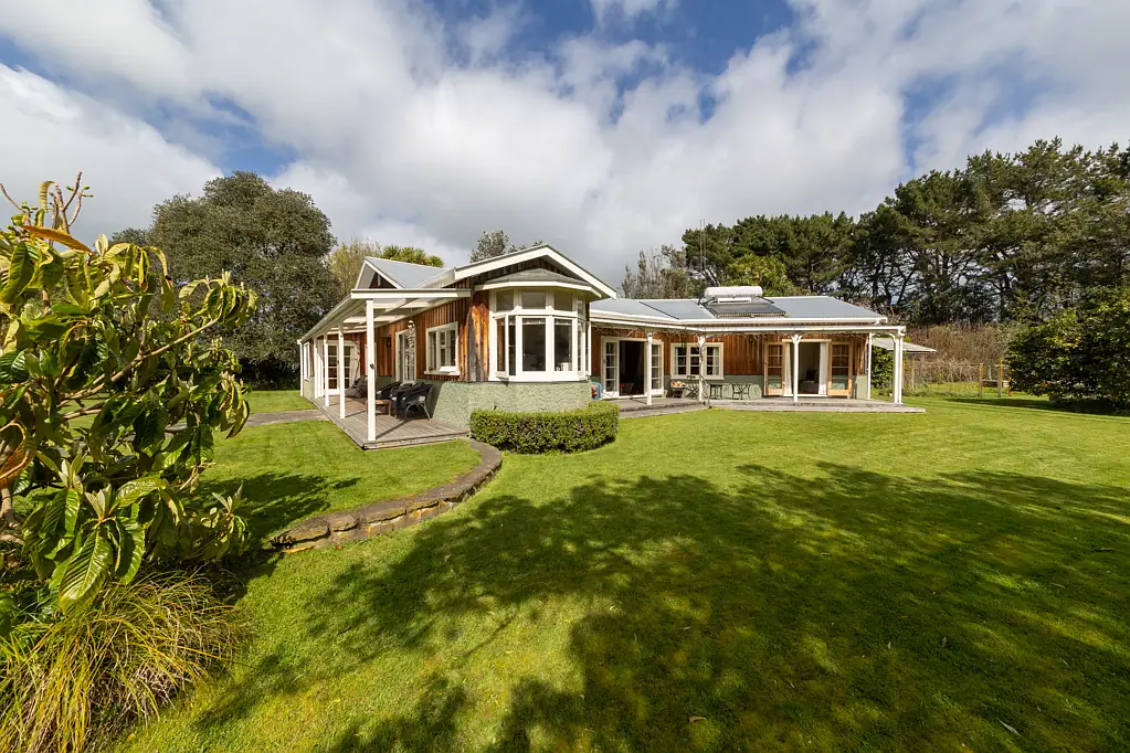 Bulls Versatile rural property with charming home