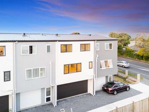 Sandringham 4部屋 Brand New Freehold Townhouse - Urgent Sale!