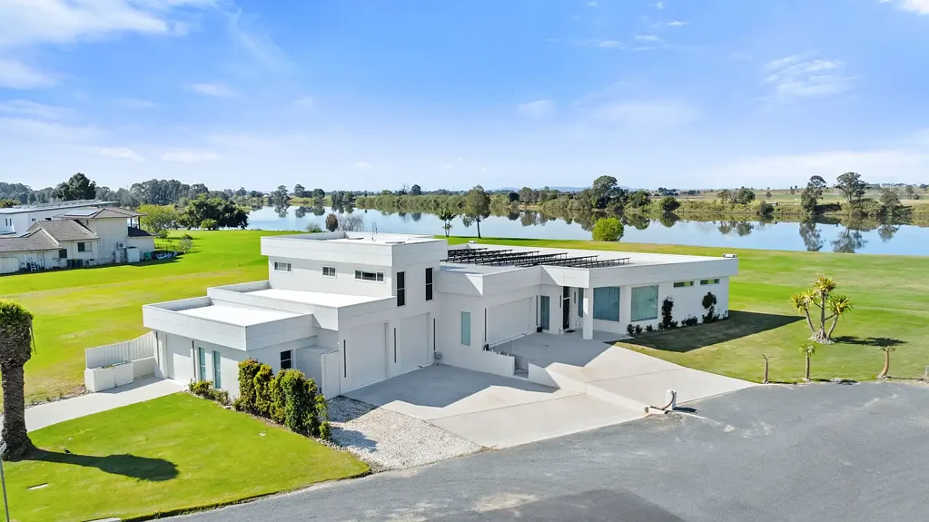 2 Mark Close, Grafton, NSW 2460