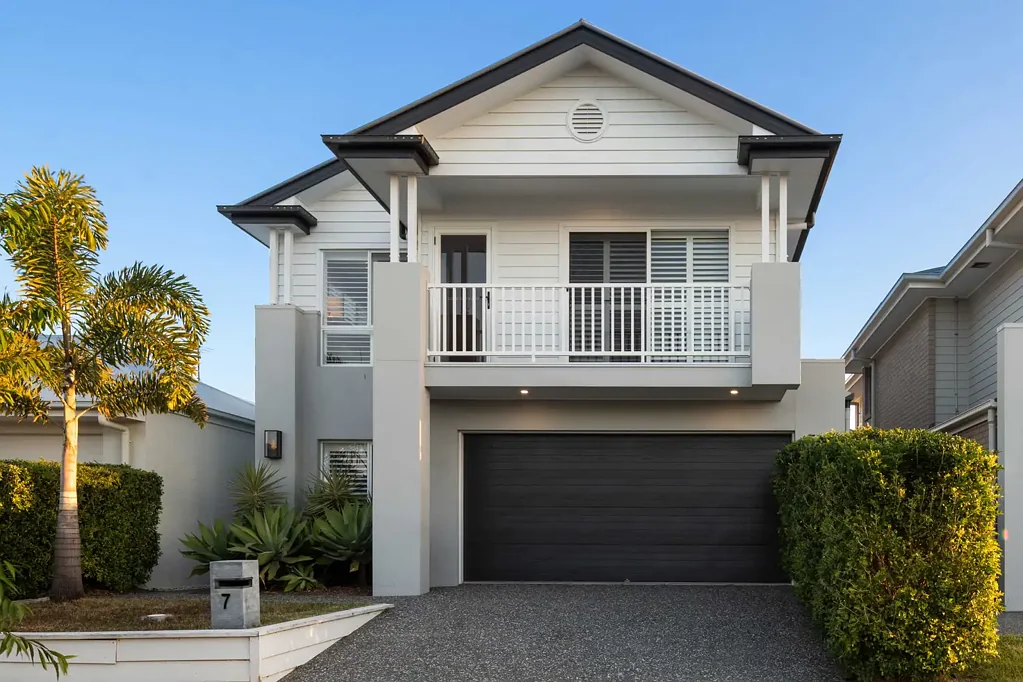 Mango Hill 4 Bedroom Executive Family Living in Exclusive Capestone!