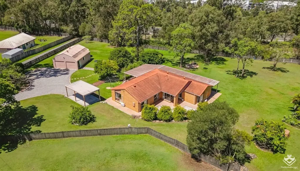 Ormeau 4બેડરૂમ 5,009m² Opportunity – Space, Scale & Endless Possibilities in Ormeau
