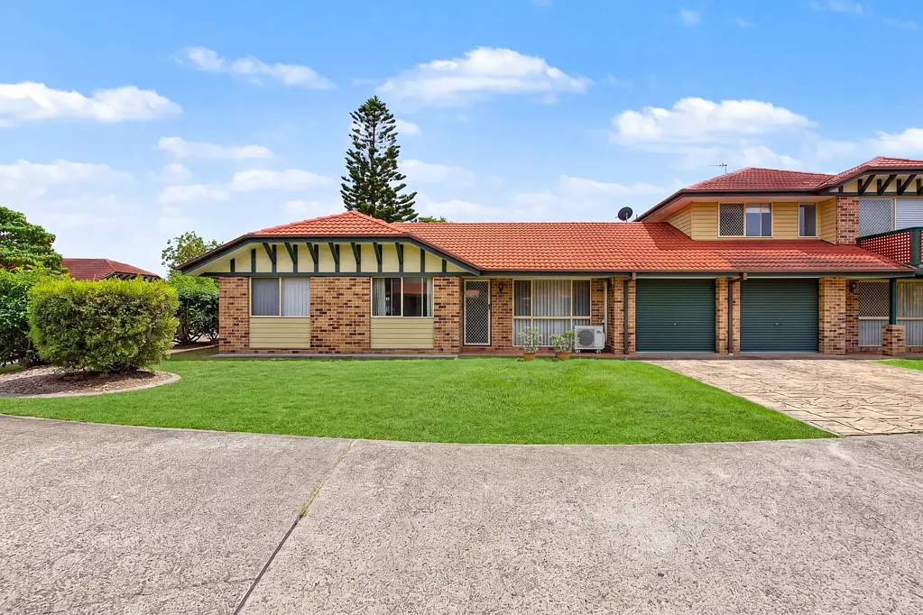 Benowa 3房  Single Level Villa In Corner Block Position - Quiet Gated Estate