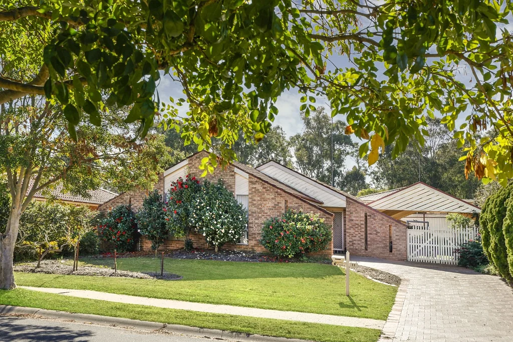 11 Bulu Drive, Glenmore Park, NSW 2745