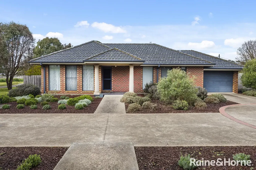 Kyneton 3ห้องนอน NORTH FACING LIVING AREAS