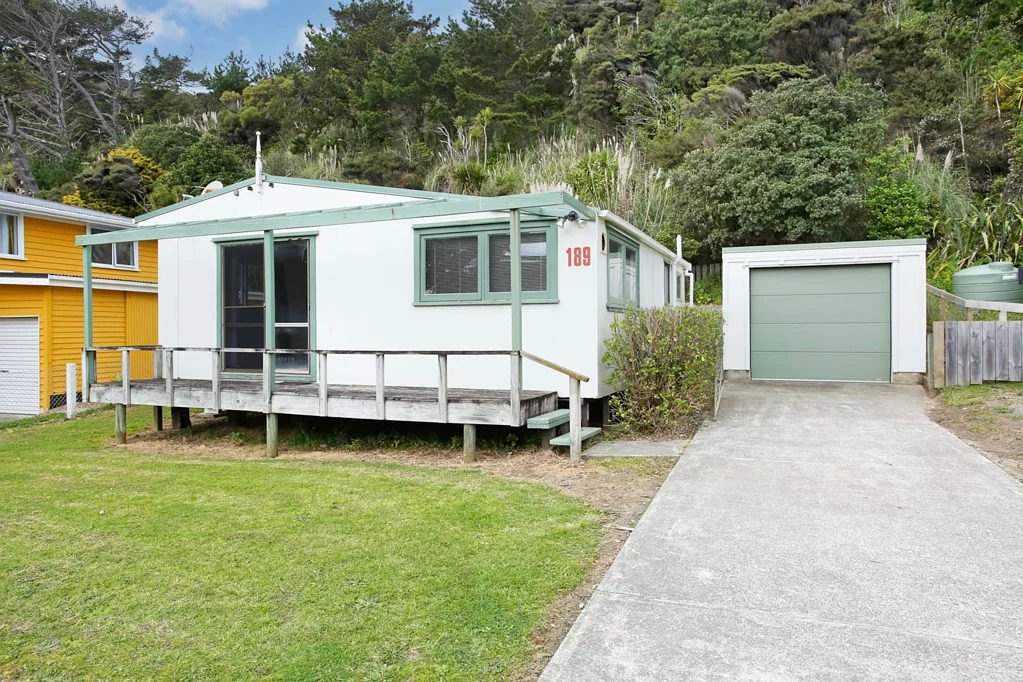 Port Waikato 2બેડરૂમ Beach'y - Bach'y - Beauty - meets Affordable.