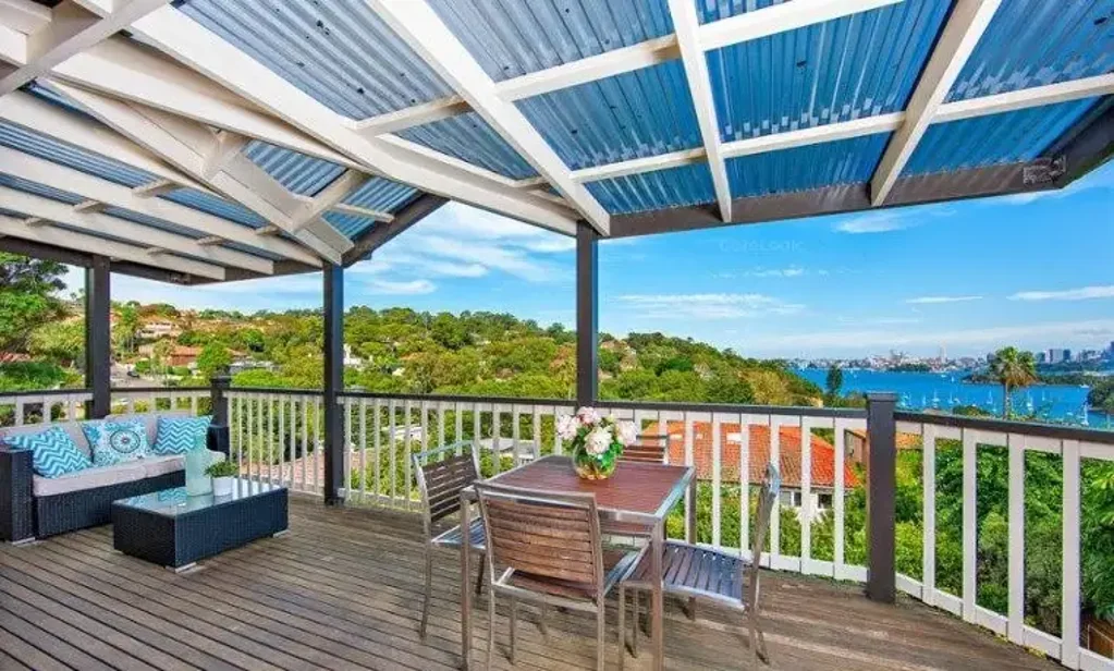 Spacious Two Bedroom Apartment with Views