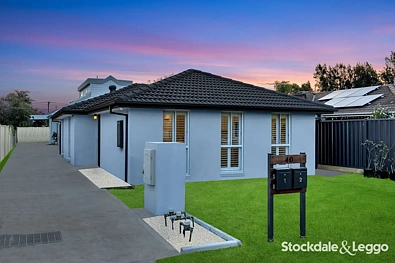Altona Meadows 3房 全新翻修、低维护生活，位于 Altona Meadows 优越地段!!! Freshly Renovated Low-Maintenance Living in a Prime Altona Meadows Location!!!