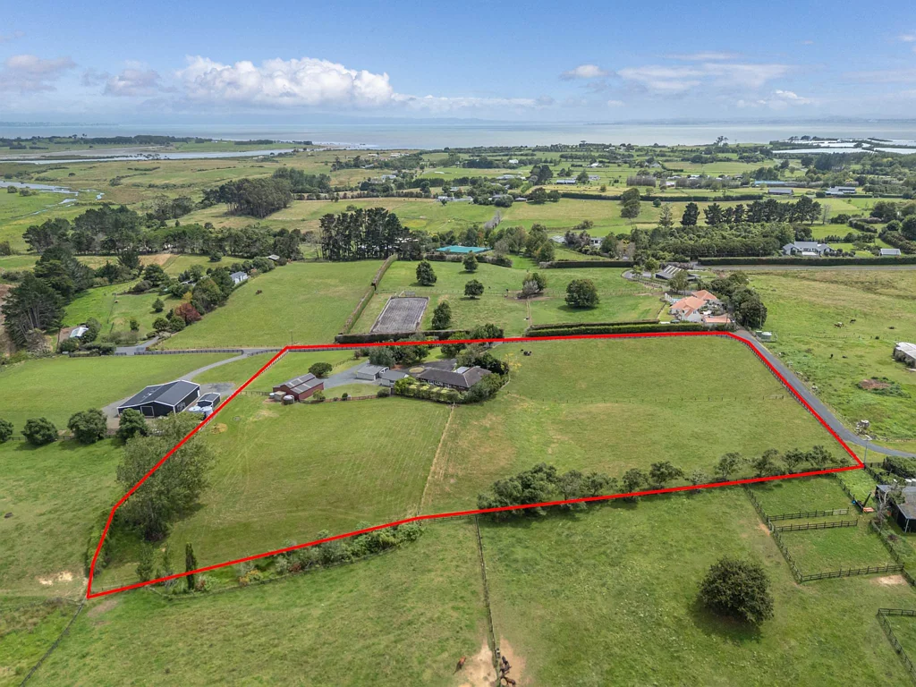 Karaka 4 Slaapkamer CHARMING AND PRIVATE IN POPULAR LOCATION