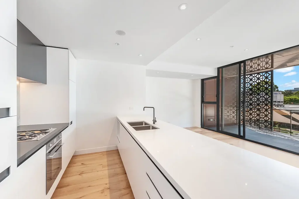 Modern One Bedroom Apartment  + Study With Large Entertainers Balcony
