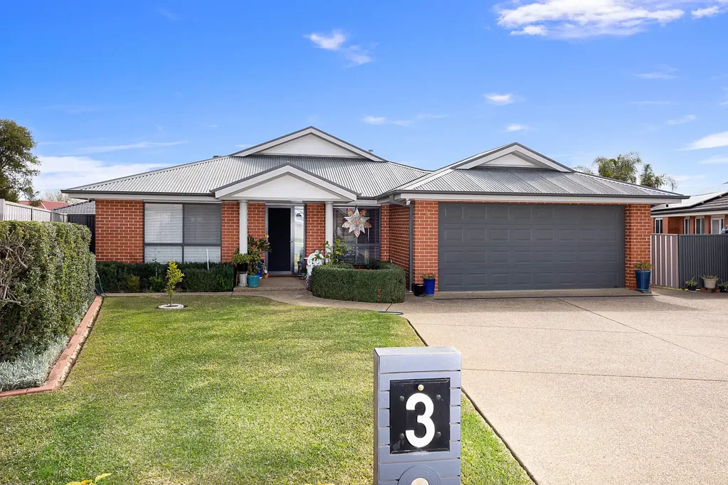3 Manya Place, Glenfield Park, NSW 2650