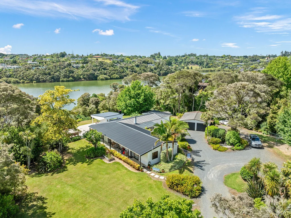 Kerikeri 5房  Space, privacy and waterfront living