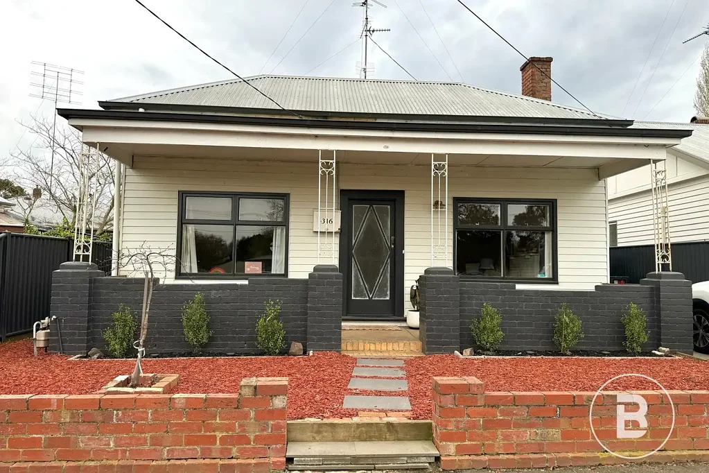 CHARMING HERITAGE THREE BEDROOM HOME WITH MODERN COMFORT