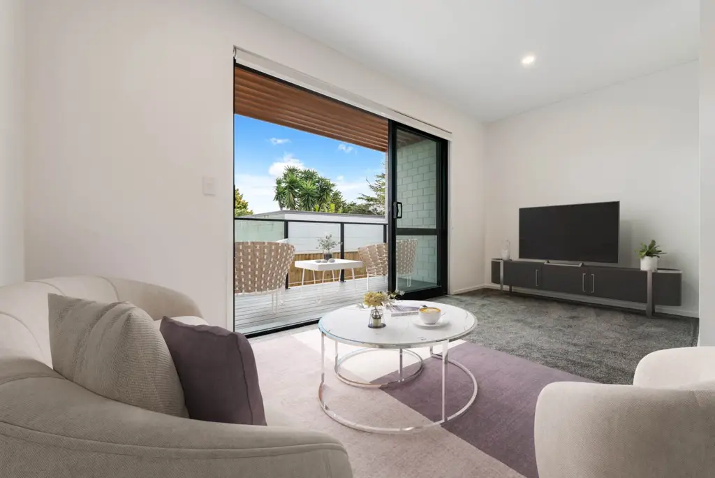 Mount Albert 2 Bedroom Welcome to your modern townhouse oasis!