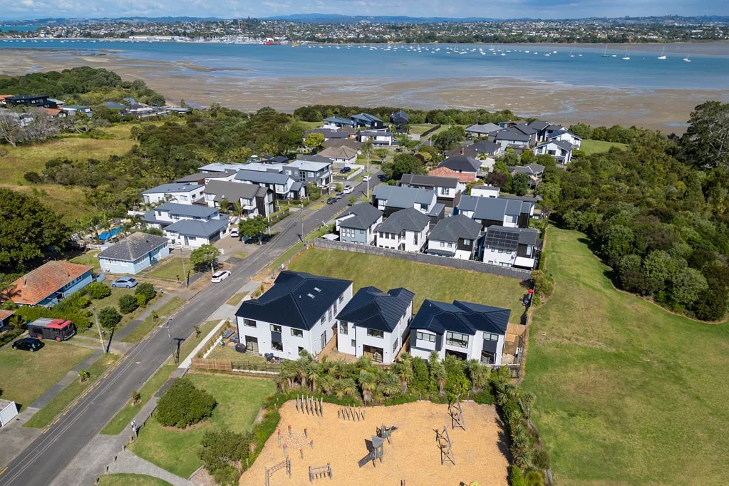 Waiotaiki Bay 3Moenga Coastal Glendowie Border Elegance!