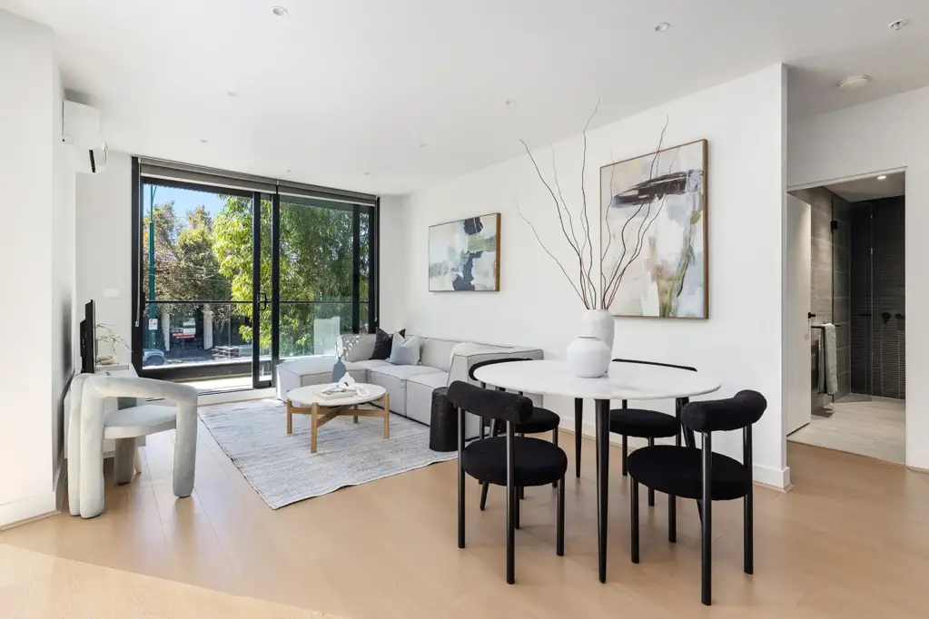 Mont Albert 2ਬੈੱਡਰੂਮ Sensational Ground Floor Residence in Mont Albert