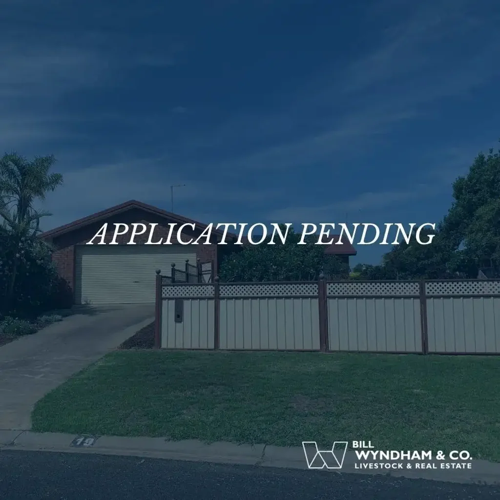 BACKWATER VIEWS IN SOUGHT-AFTER EASTWOOD - APPLICATION PENDING