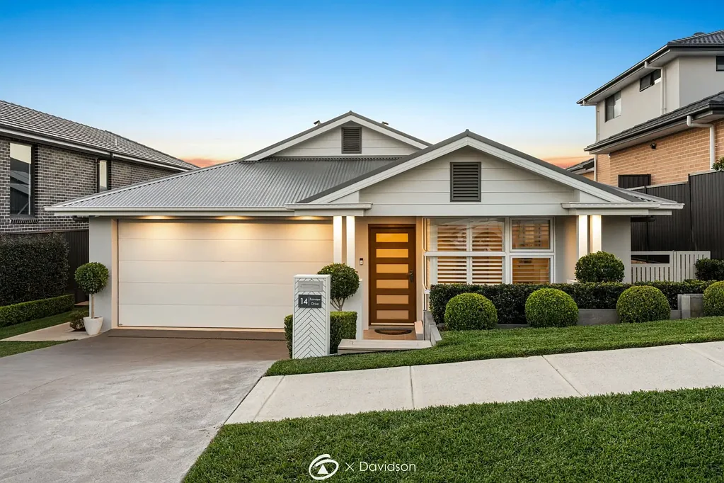 Denham Court 5房 带祖母房的豪华住宅 Luxury Home With Granny Flat