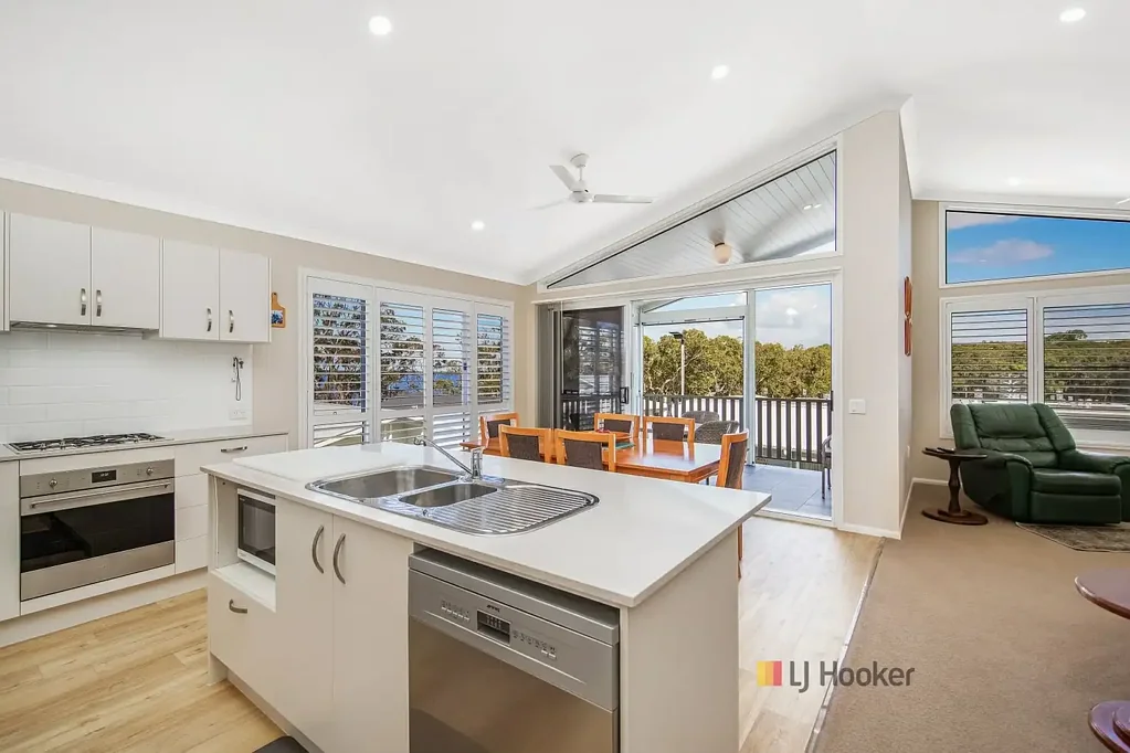 Halekulani 3 Bedroom I HAVE A LIFT & Amazing Views