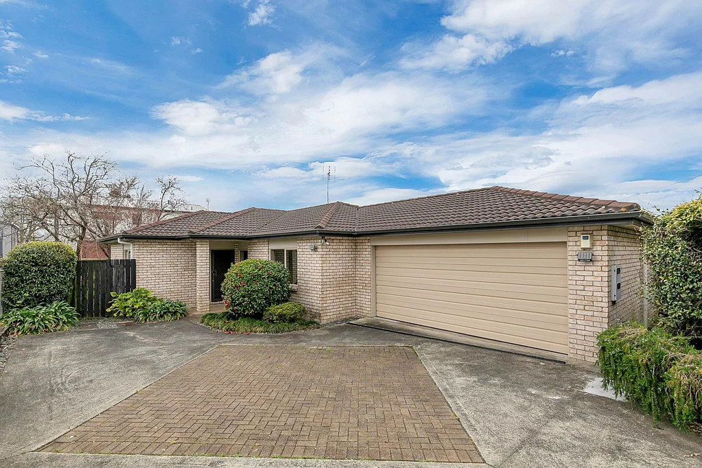 Henderson 4 Bedroom Deceased Estate – Must Be Sold!