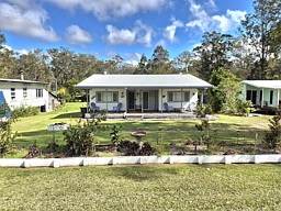 11 Steven Street, Benarkin