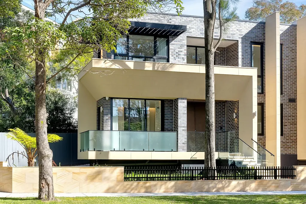 Lindfield 4 Bedroom Sophisticated Grandeur: Exquisite Design & Unrivalled Luxury in Exclusive East-Side Walk-to-Rail Lindfield Locale | Video: 8wolseley.com