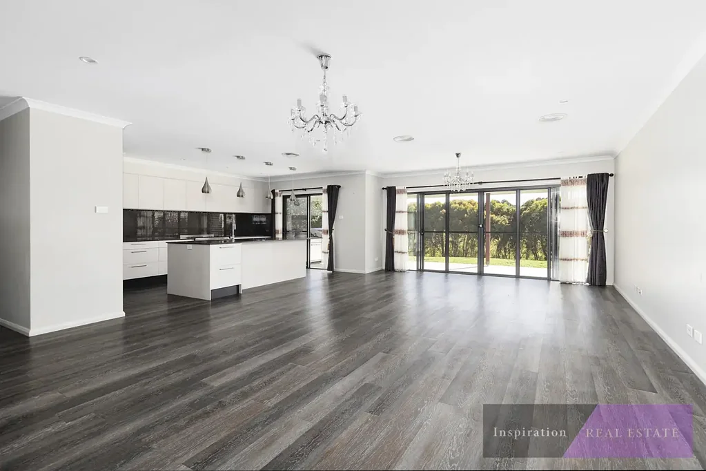 Macksville 5ห้องนอน Dual Family Living