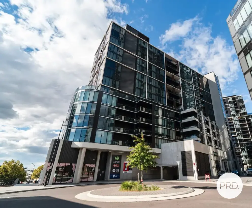Living in the heart of the Belconnen with views