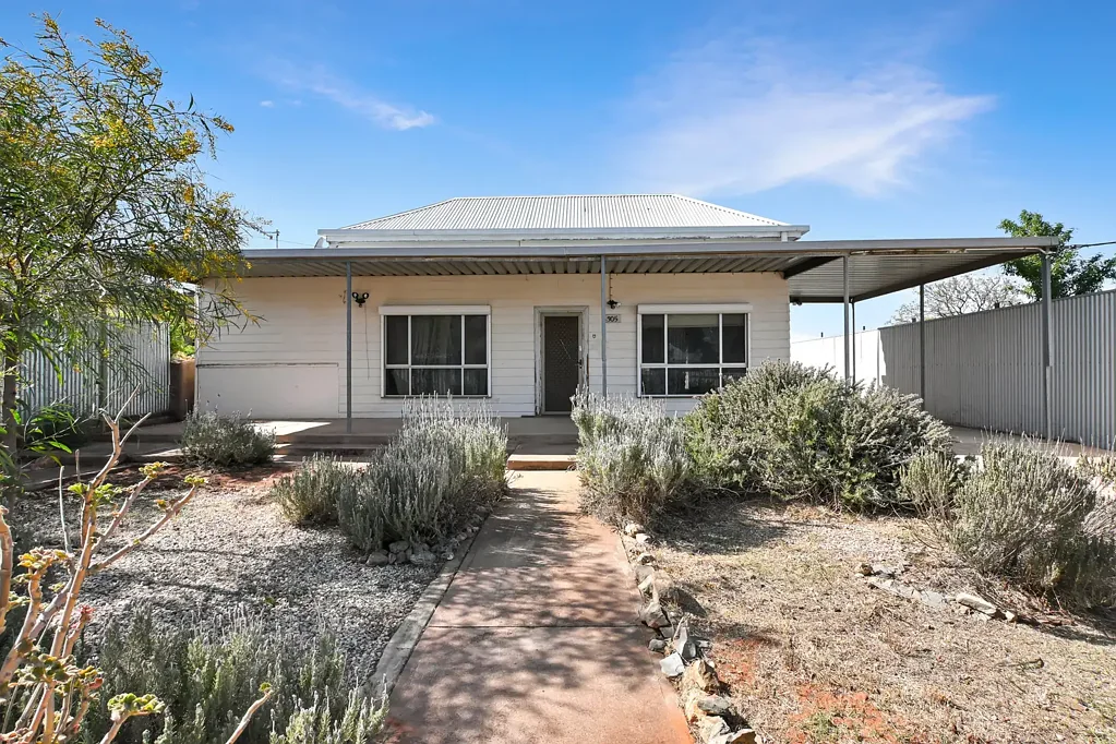 Broken Hill 3Zimmer PUBLIC AUCTION ON SITE SATURDAY, NOVEMBER 1ST AT 10AM
