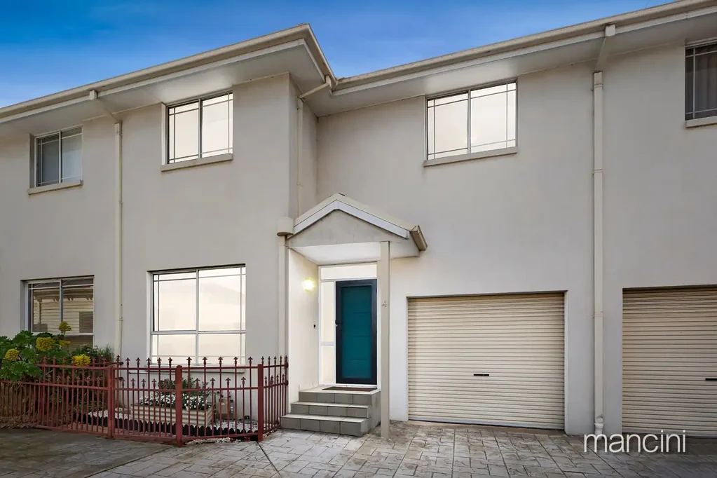 4/239-241 Nicholson Street, Seddon, VIC 3011