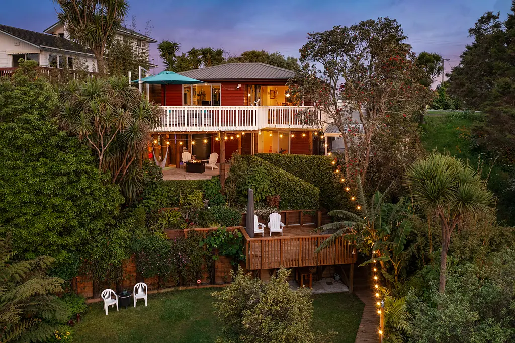 274 Glengarry Road, Glen Eden, Waitakere City, Auckland