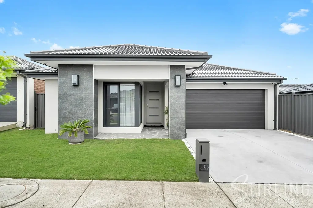 4 Yaralla Circuit, Clyde, VIC 3978