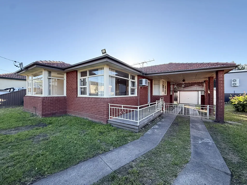 Ideal Family Living In Convenient Location