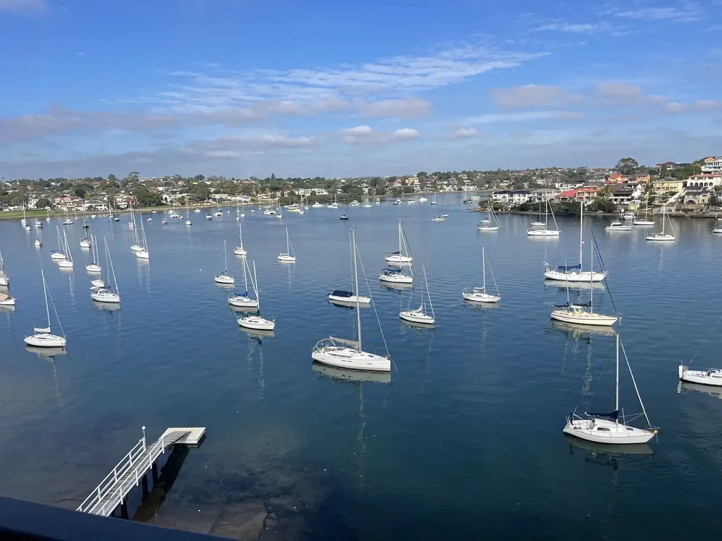 Spectacular Waterfront Apartment ..