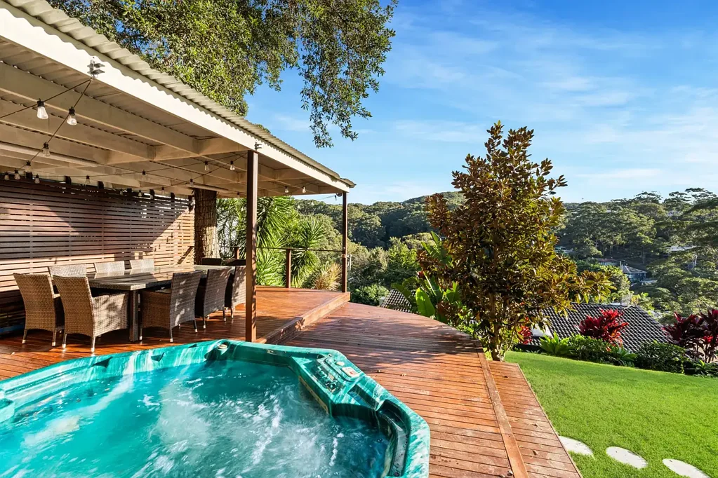 Avoca Beach 4 Bedroom SUNDRENCHED ENTERTAINERS DELIGHT - INSPECT BY APPOINTMENT