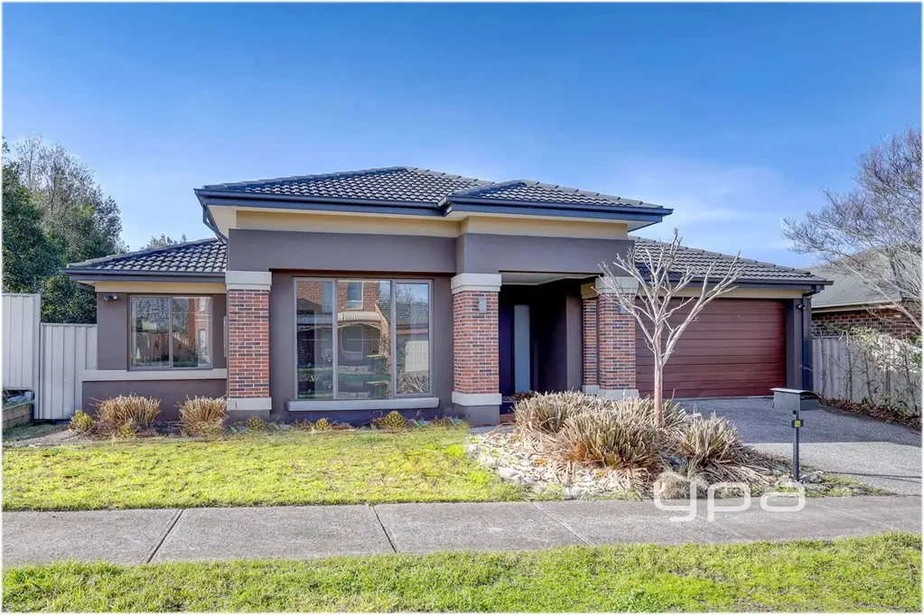 Stunning Family Home in Regency Rise Estate – Perfectly Positioned in Hillside
