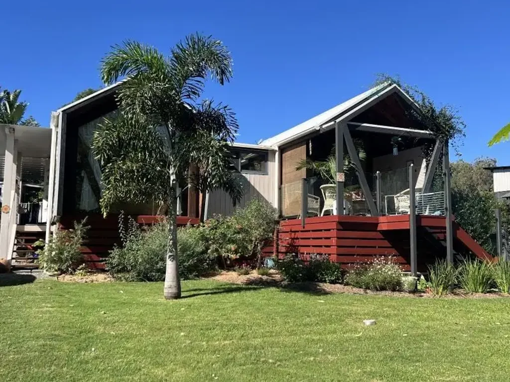 Macleay Island 2房  Surrounded by Nature, Designed for Comfort