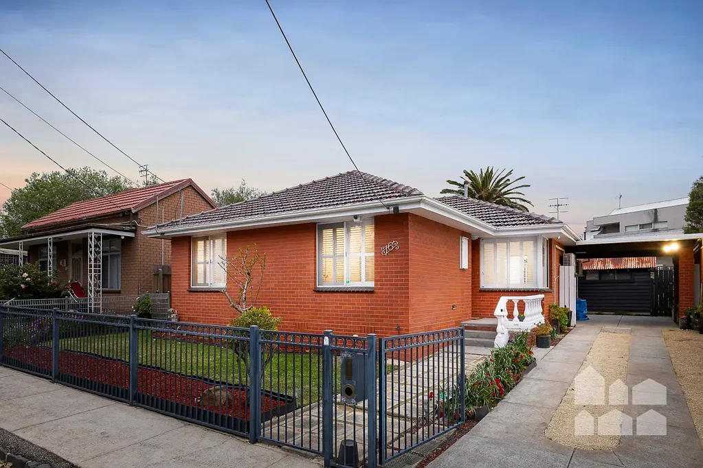Seddon 3 Slaapkamer Mid-century gem in sought-after Seddon