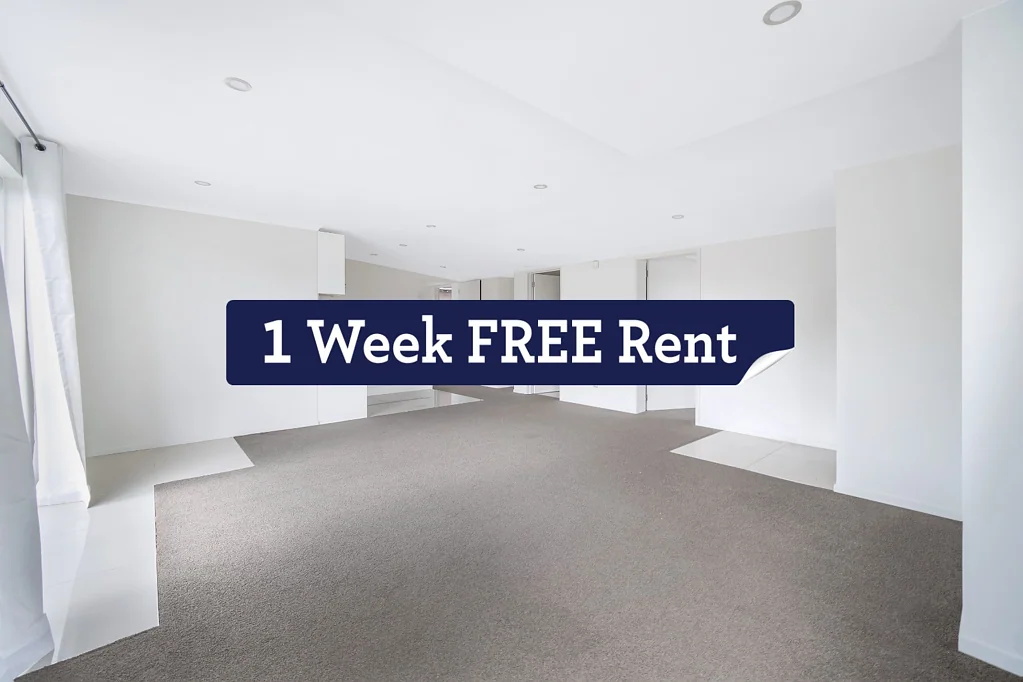 Apartment 3 bedrooms 2 bathroom and  1 carpark