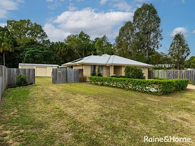 Moore Park Beach 4房  Four Bedroom, 2 Bedroom + Shed Just Minutes to the Beach on a Spacious 1541m2 allotment