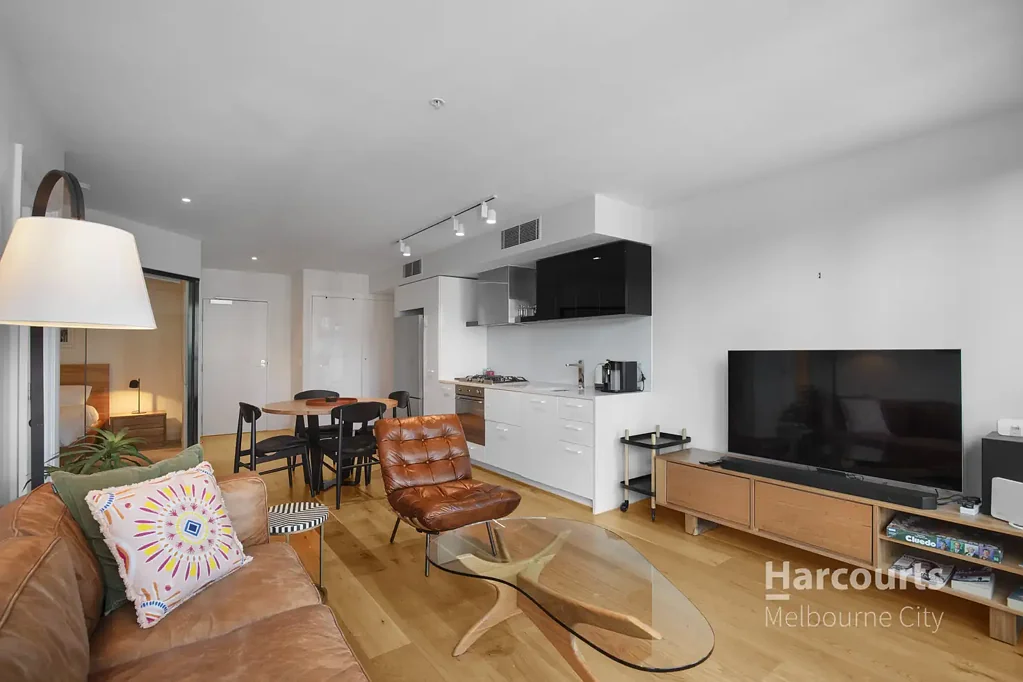 Paris End Sophistication - Fully Furnished!
